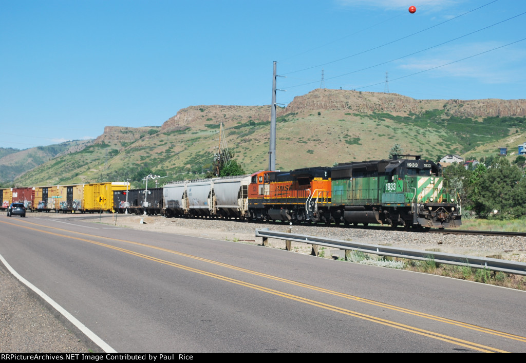 BNSF 1933 Point On East Bound Daily